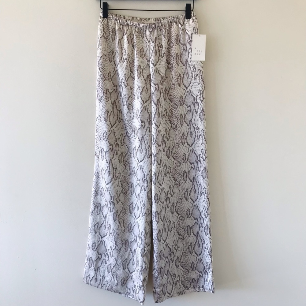 A New Day Snakeskin Print Wide Leg Pants, NWT - Picture 3 of 13